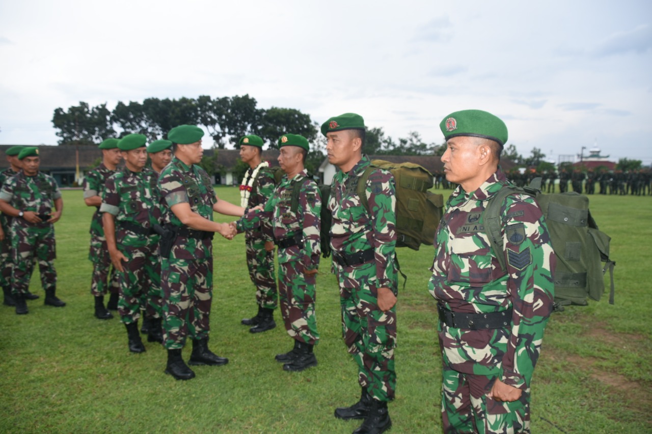 Kasdam IV/Diponegoro sambut  Satgas Ki Zipur kemanusiaan NTB di Markas Yon Zipur-2/TK